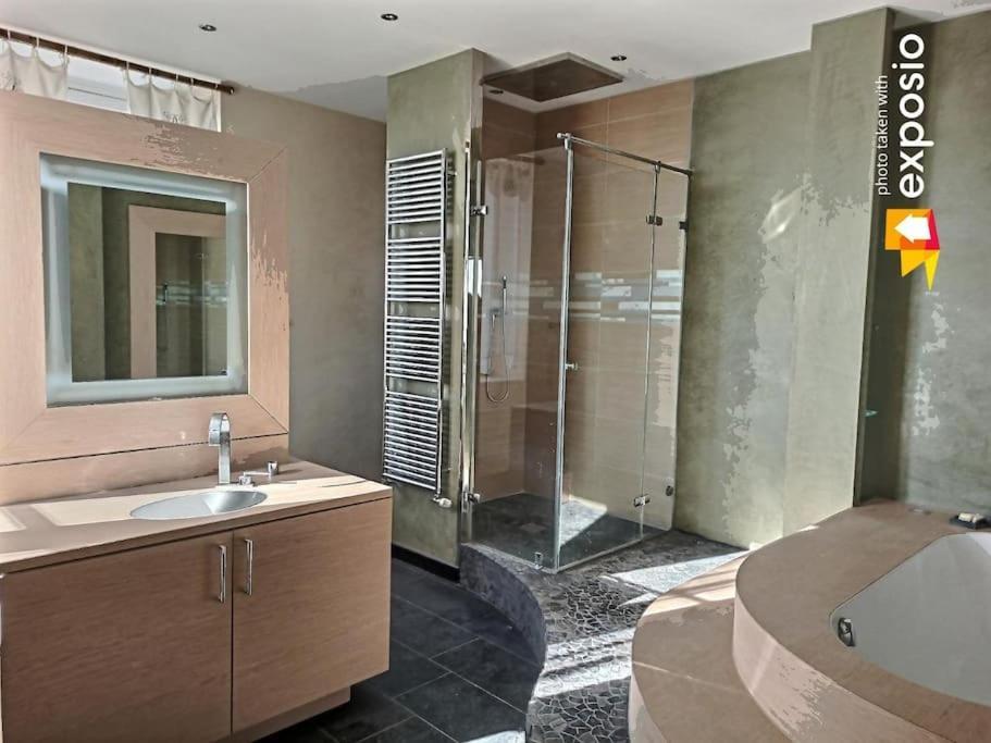 Le Logis Cholet 49300 Lieu Exceptionnel En Famille Ou Amis Villa Mazieres-en-Mauges Luaran gambar