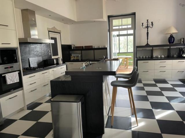Le Logis Cholet 49300 Lieu Exceptionnel En Famille Ou Amis Villa Mazieres-en-Mauges Luaran gambar