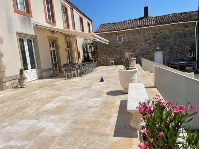 Le Logis Cholet 49300 Lieu Exceptionnel En Famille Ou Amis Villa Mazieres-en-Mauges Luaran gambar